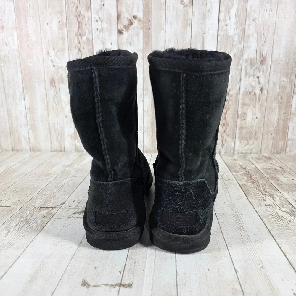 UGG cozy up